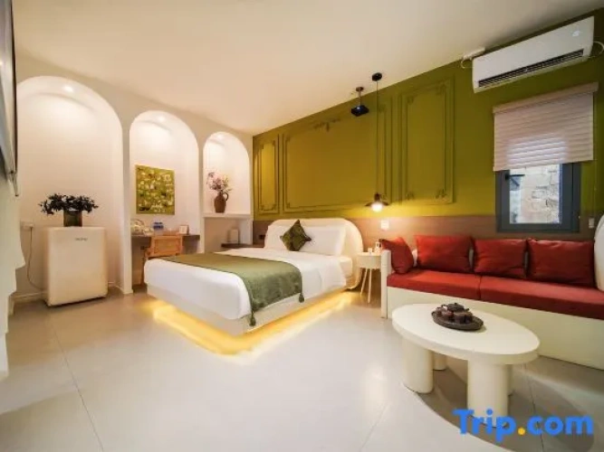 Deluxe Family Suite with sunset view