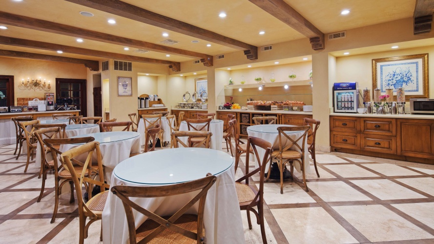 Best Western Plus Sunset Plaza Hotel photo 32