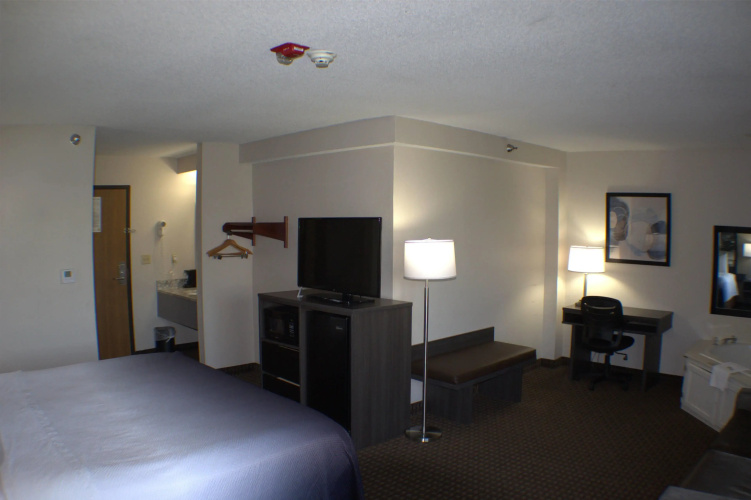 Super 8 by Wyndham Gardner