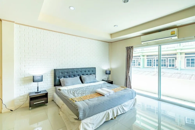 Deluxe room with balcony
