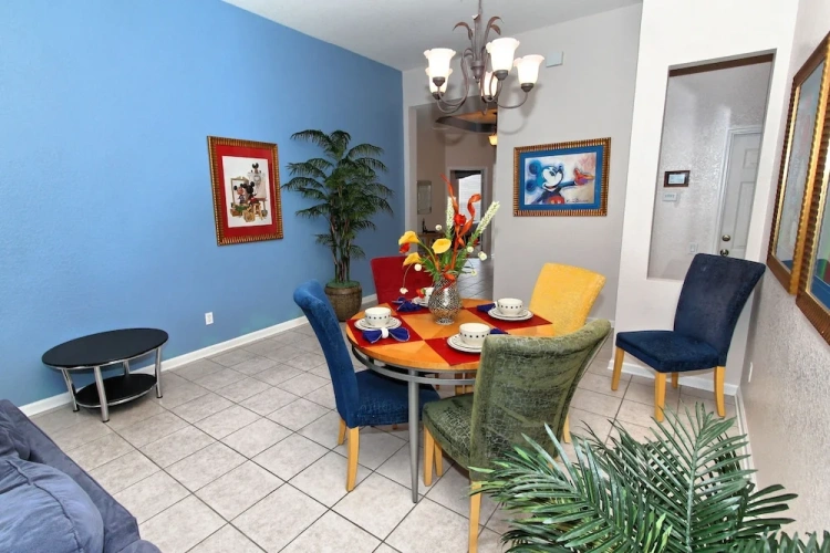4 Bedrooms Cottage
