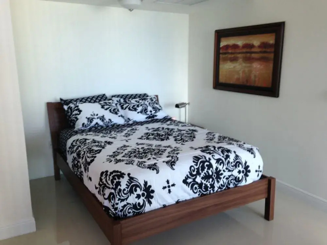 Lyx Miami Suites