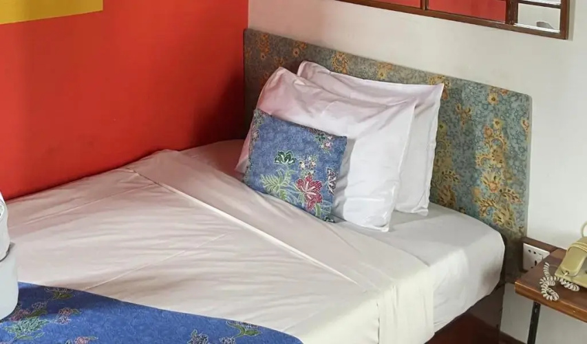 Mad Monkey Phnom Penh - Hostel