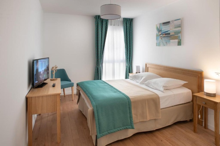 1 Bedroom Apartment