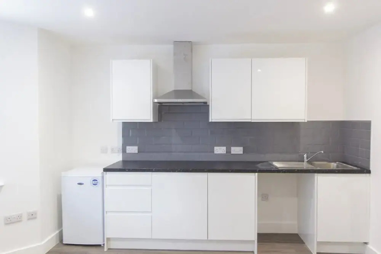 Bridge Road - Room 1b