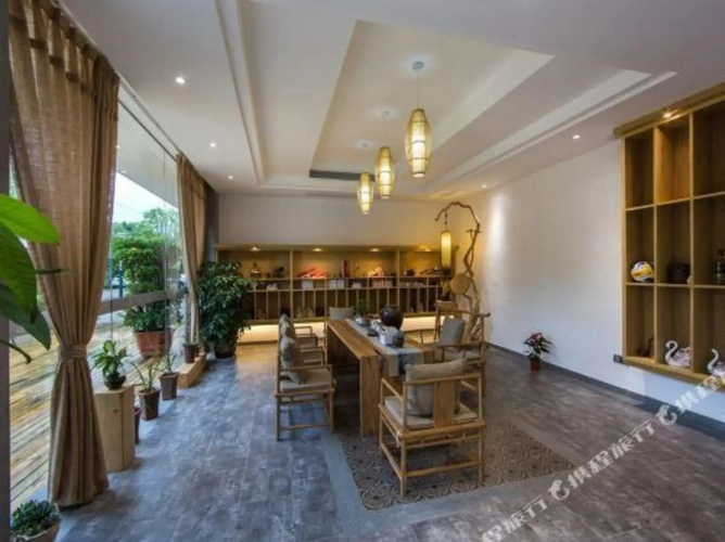 Yueming Xiaoyuan Hostel