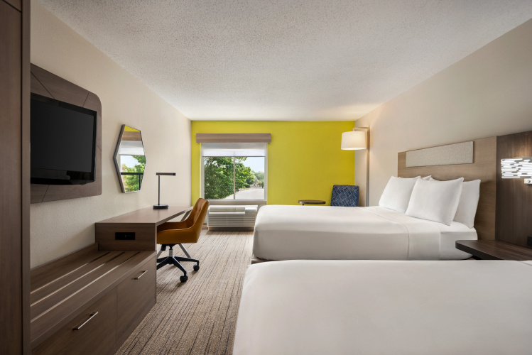 Holiday Inn Express Hotel & Suites Fredericksburg photo 7