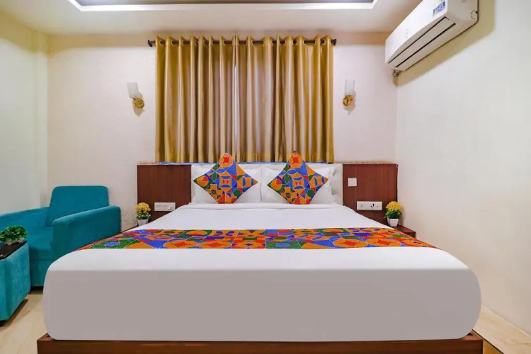Fabhotel Rainbow Express