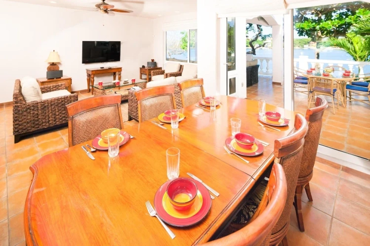 4 Bedrooms Villa with ocean view