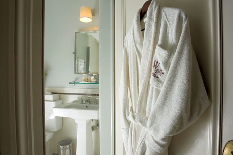 Quadruple Suite