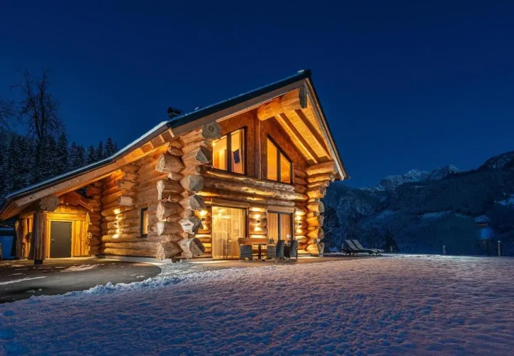 3 Bedrooms Cottage