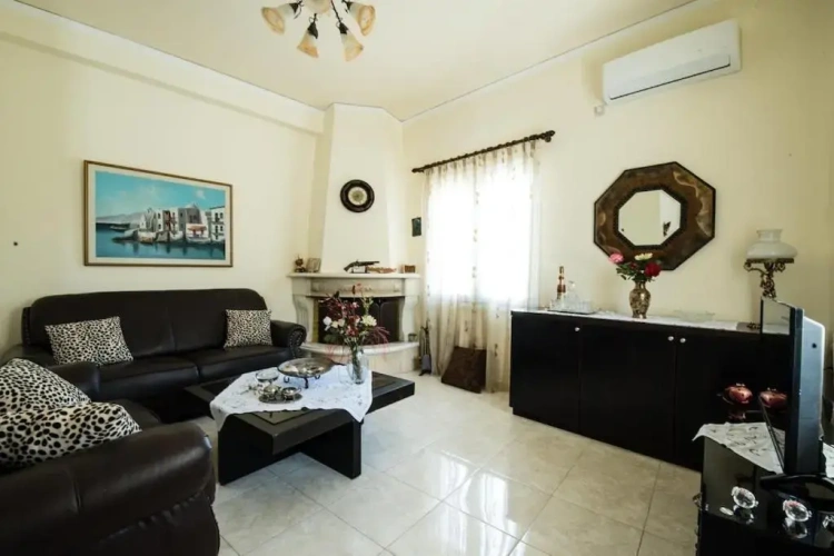 2 Bedrooms Cottage