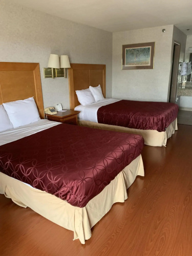 Grand Park Inn