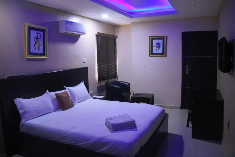 number95suites & hotel