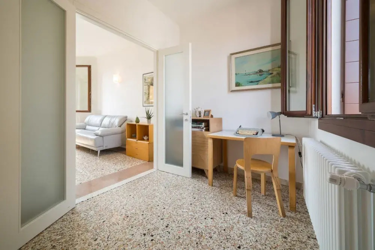 V.e.N.I.Ce Cera Casa Margherita