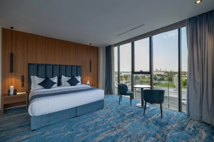 Blue Breeze Hotel