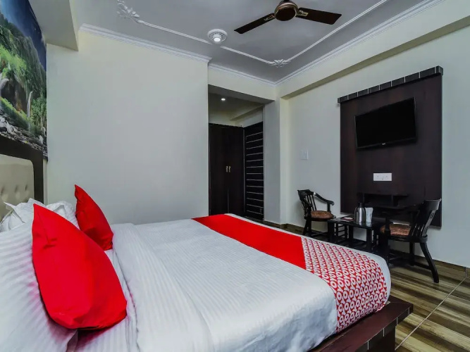 OYO 15989 RC Residency