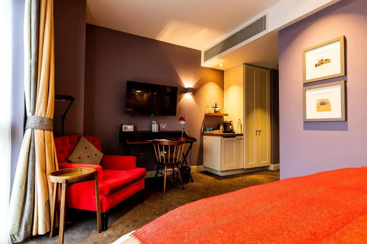 The Alma Hotel