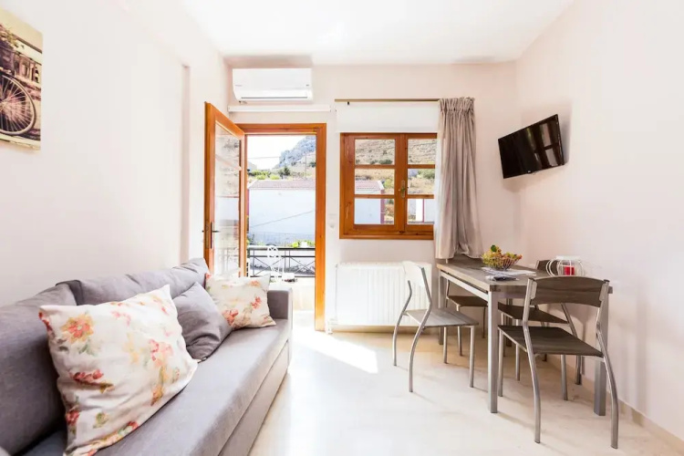 Monopati Apartments