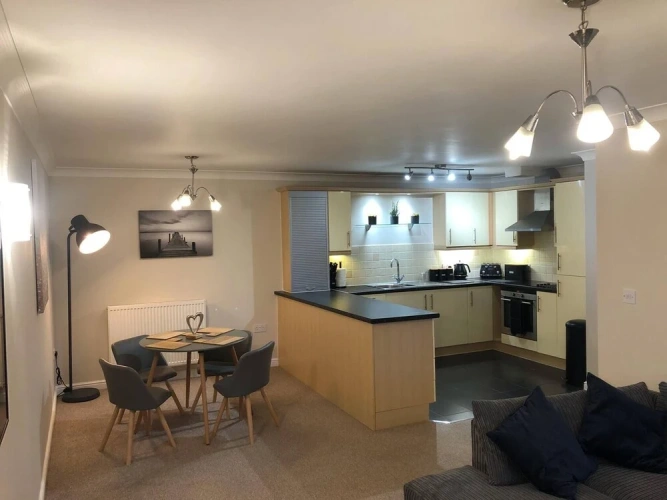 2 Bedrooms Apartment with river view
