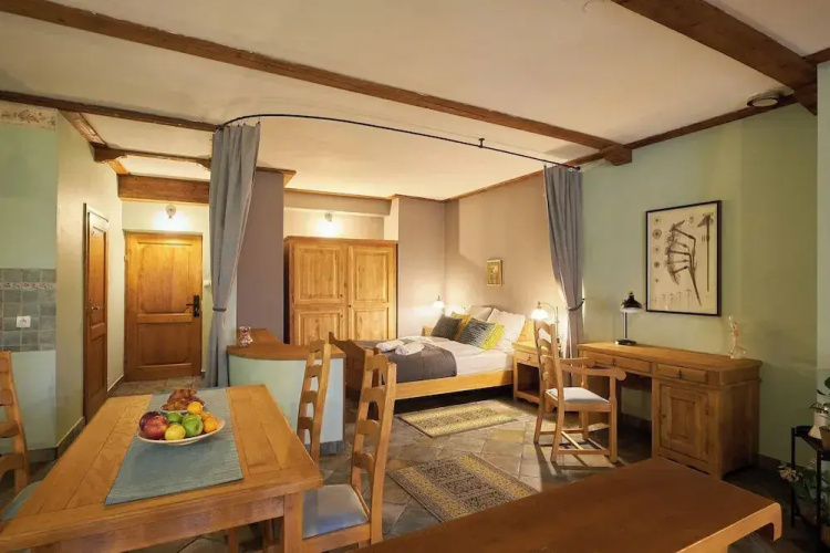 Vincent Old Town Apartments