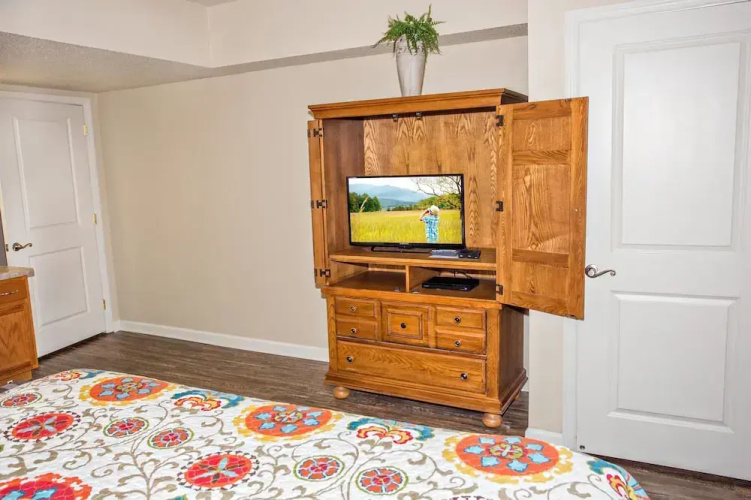 Cedar Lodge 303