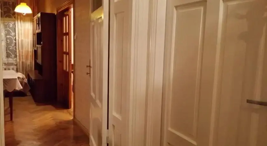 Lemon Apartment