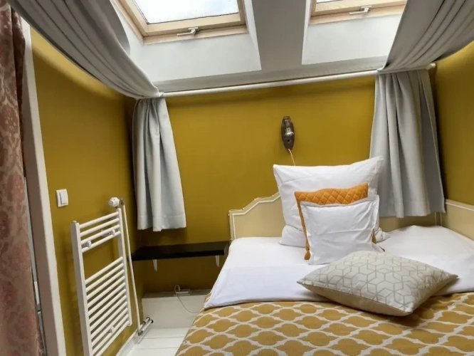 Single Double room