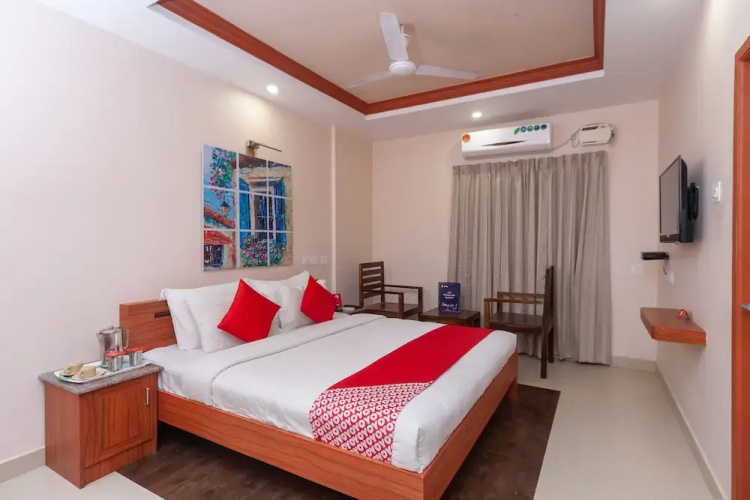 OYO 14872 Annamalai Residency