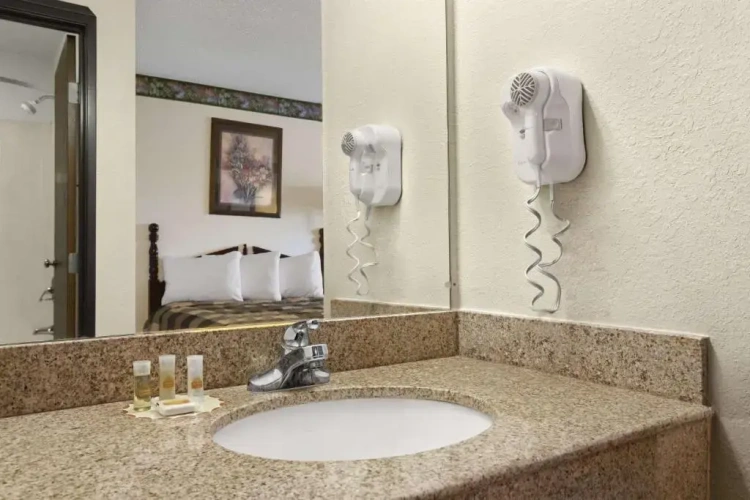 Quadruple Suite