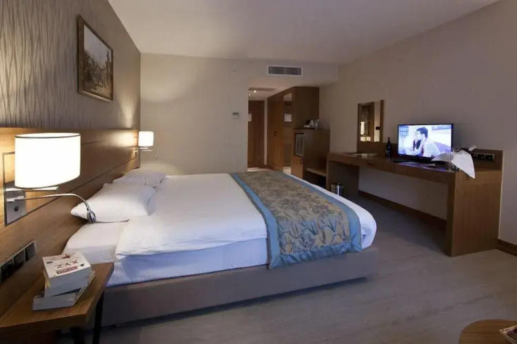 Mirel Hotel