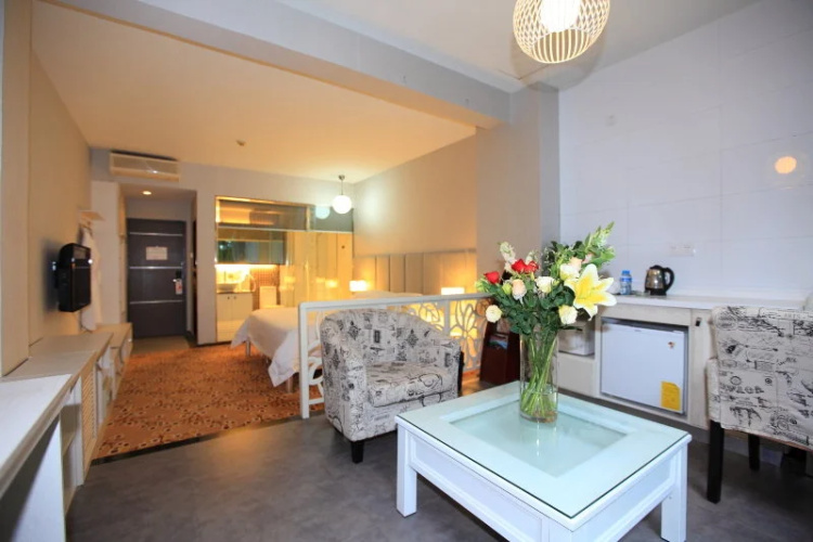 Colorful Days Hotel