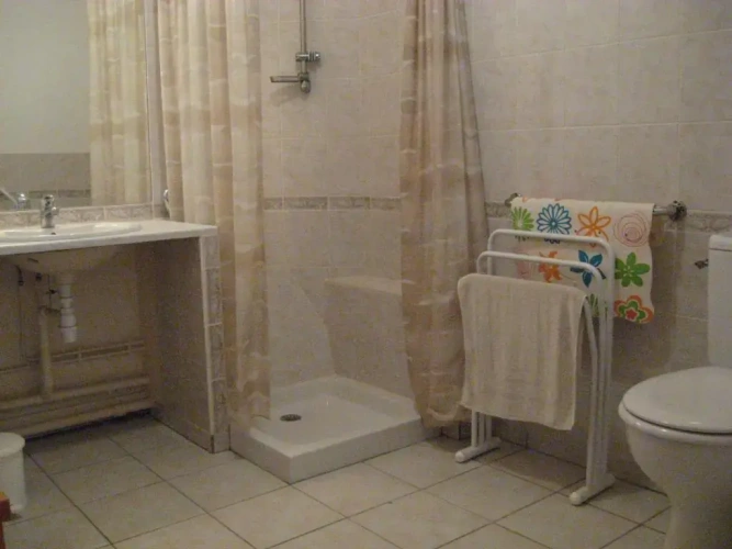 3 Bedrooms Apartment