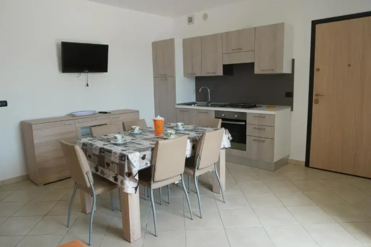 2 Bedrooms Apartment