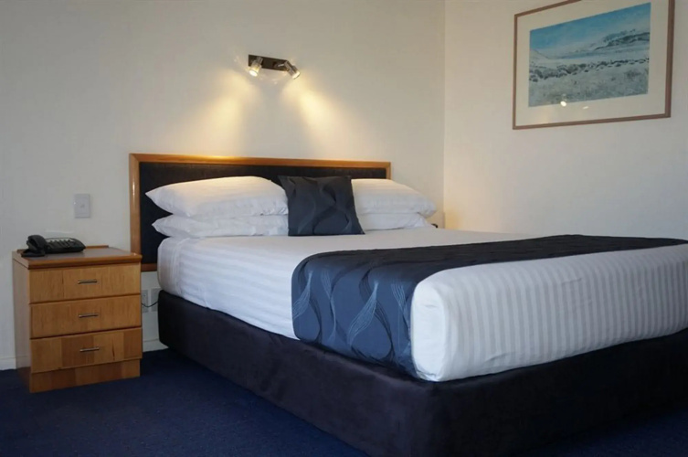 West End Motor Lodge