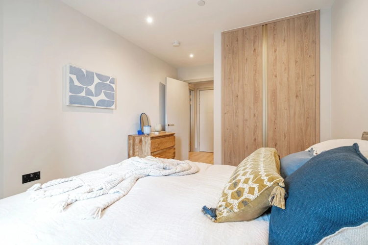 Light and Space Retreat