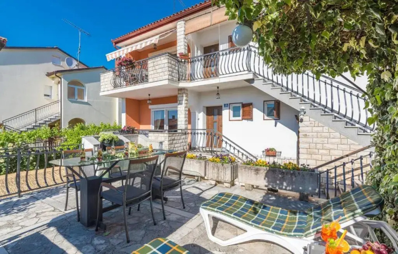 3 Bedrooms Double Apartment