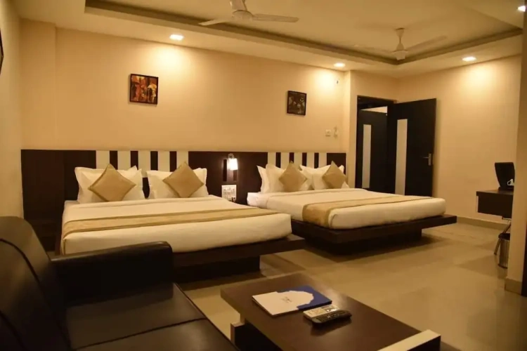 Standard Quadruple Family room