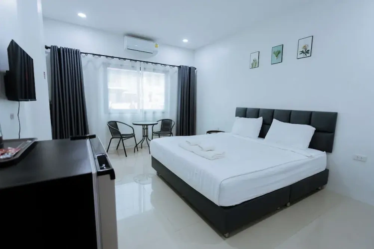 Superior Double room with city view