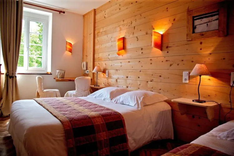 Logis Hôtel les Arobiers