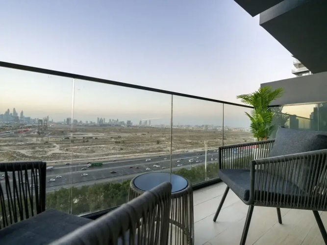 Easygo- Stylish 1bdr Binghatti Corner