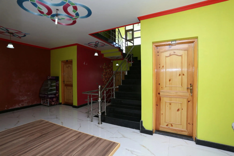OYO 4484 Hotel EL Classics