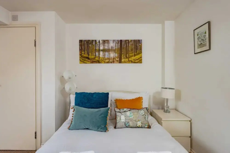 Bright and Spacious 2 Bedroom Flat