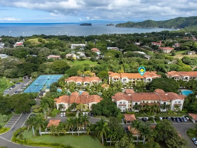 3BD Beauty in Coco - Have Coffee or Meals Overlooking Pool