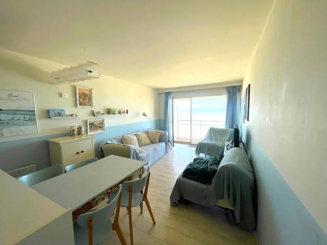 Cozy One-bedroom Apartment With sea View