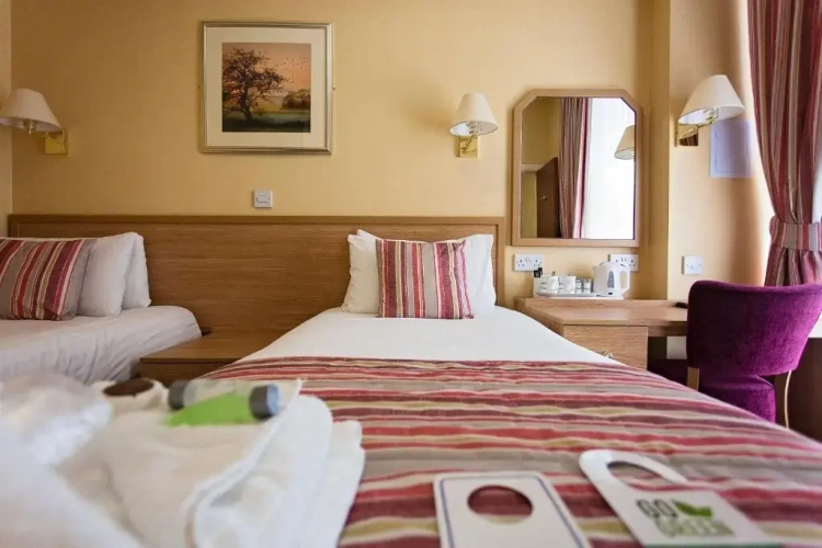 Standard Twin room