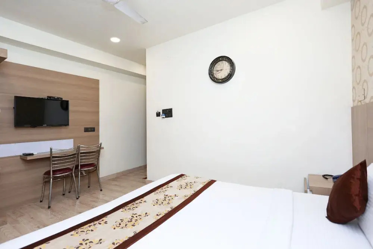 OYO 5663 GS Inn
