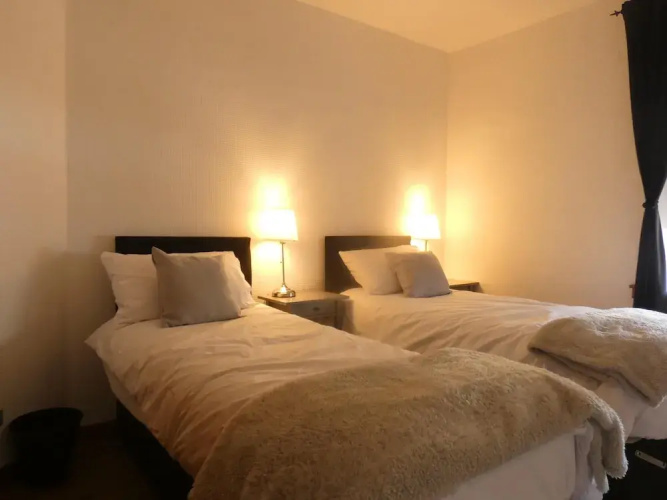 Central 2-bed Flat in Edinburgh