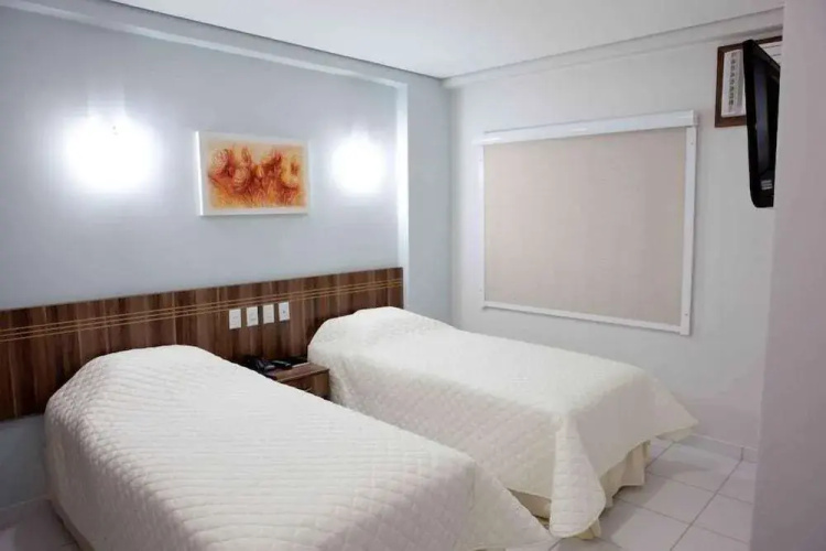 Serras Hotel