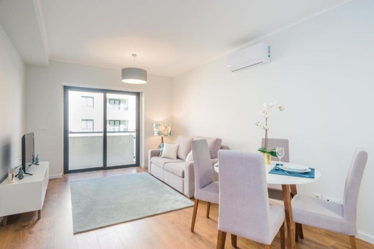1 Bedroom Apartment
